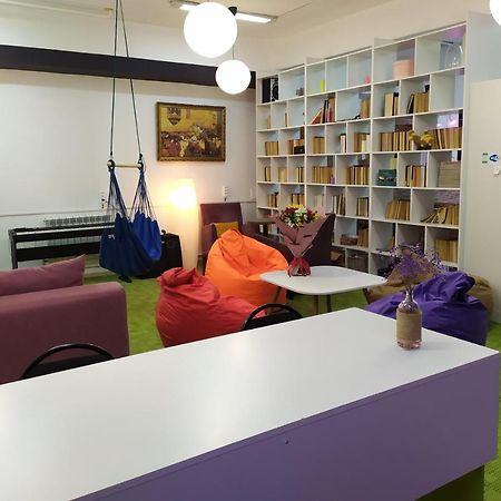 Хостел 689Capsulehotel&Coffee Almaty Esterno foto